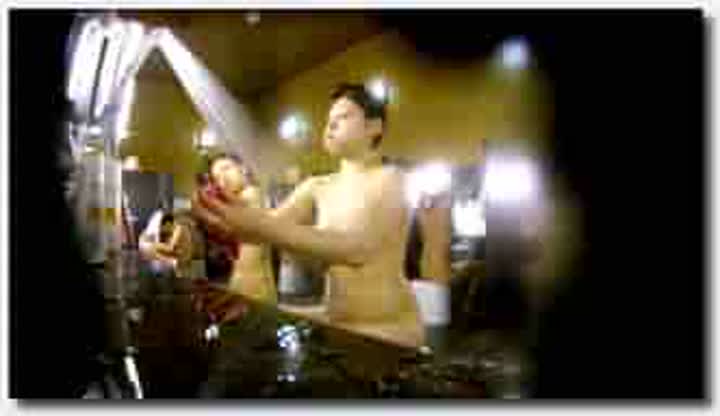 贵在真实百姓大众澡堂子女士间内部高清偸拍一屋子不穿衣服白花花的肉体好壮观入镜的妹子都不错最主要是嫩~4V~1