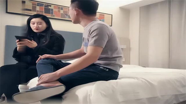 初下海兼职外围美女 御姐气质扑倒亲吻 黑丝诱惑抓乳舔吸双峰