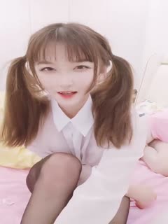 小虎牙00后嫩妹今日首播 一线无毛白虎馒头逼 炮击抽插小穴6-9