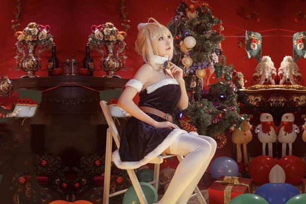 搭讪25岁小姐姐欲拒还迎小骚逼激情交合水汪汪干逼爽