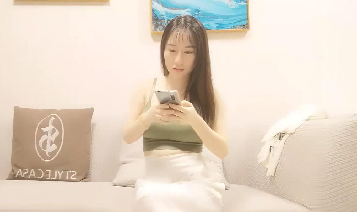 成都川妹子极品水蜜桃般大胸白嫩诱人温柔似水的小尤物狂干