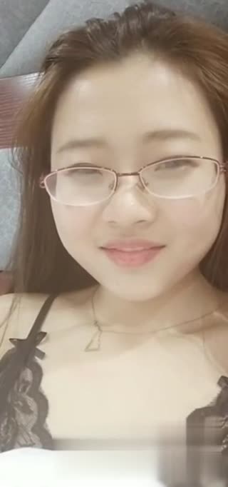 白领妹下班兼职~在网上有许多粉丝在线等鲍鲍~