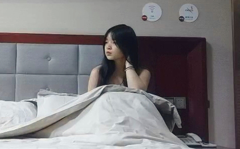 今晚大戏处女破处大二学生妹破处狂干粉嫩鲍鱼一线天好紧暴插