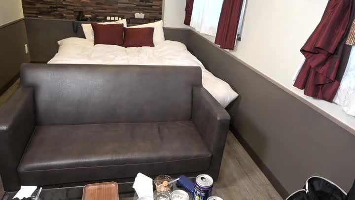 恋人家待终电逃可爱部下女子社员家泊流部屋着兴奋伦一中西宫