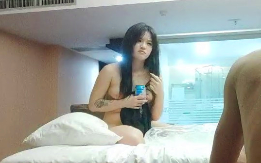 第二场征服欲满满狂暴输出高潮迭起让她终生难忘