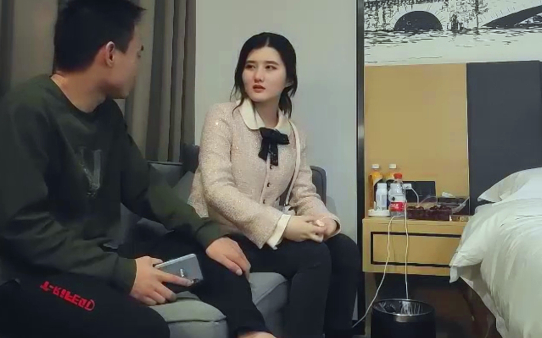 小马云坚守岗位神似宋祖儿外围女神被近景掰穴展示乖巧甜美温柔献上完美性爱