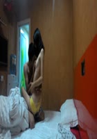 追了两个月的公司刚毕业大学小美女终于搞到手