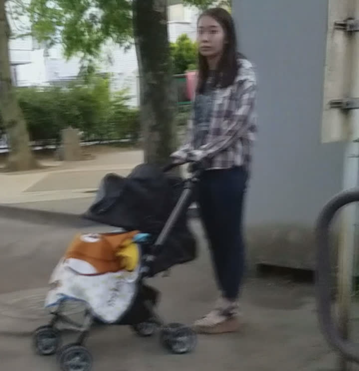 FC2-1904457 【個人】息子が隣に公衆トイレで愛液まみれ。旦那にお子さん預けホテルで他人棒で弄ぶ