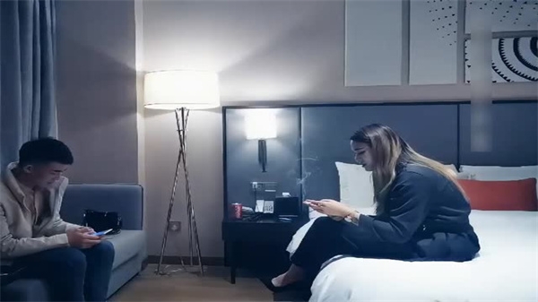 酒店激情约炮 前凸后翘火辣肉体任你玩