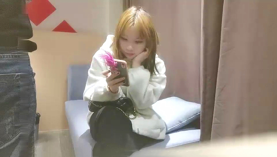 约操00后粉嫩鲍鱼花式蹂躏干至高潮