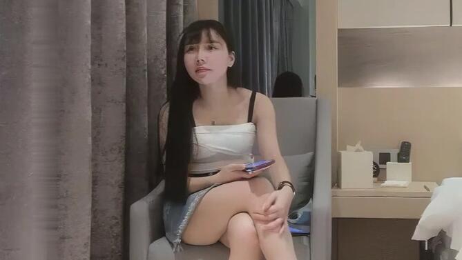 小宝寻花高颜值牛仔短裙外围妹子啪啪调情摸逼大白奶子口交上位骑坐呻吟娇喘非常诱人