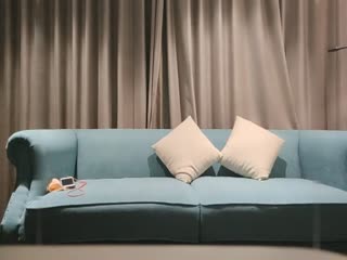 性感少妇穿上情趣制服网袜啪啪