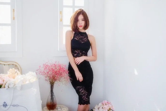 约26岁兼职瑜伽教练身材一级棒C罩杯阴毛浓郁好欠干