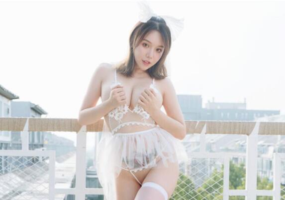性感女神黄楽然透视婚纱玲珑惹火