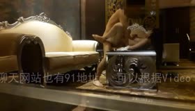 小姐姐玩嗨了非要扒我的衣服