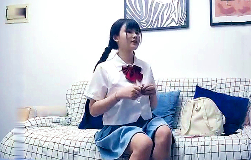 扎两个小辫JK装萌妹摸逼调情穿上情趣装骑乘抱起来猛操