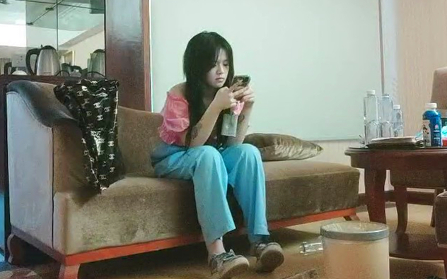 老金最近酷爱00后粉嫩小萝莉迎战大屌