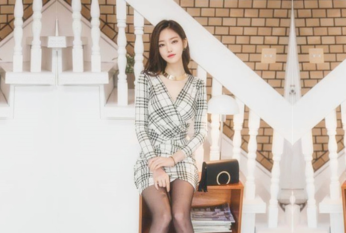 风情万种美人妻肤白胸大桃子奶人也骚烈焰红唇尤物娇喘劲爆啪啪撸管佳作