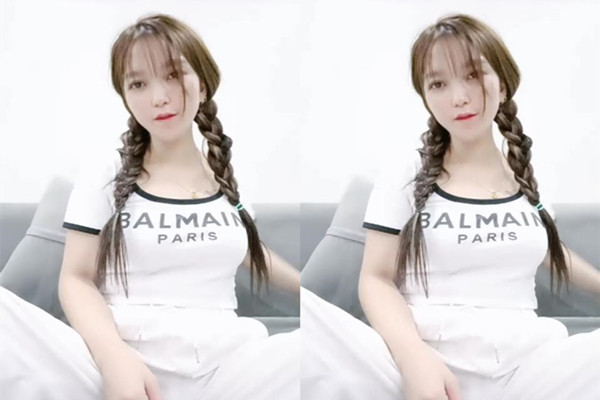 气质超棒新人大奶少妇和姐妹一起双女秀