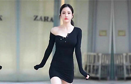 嫩模约拍没想到是一群色影师