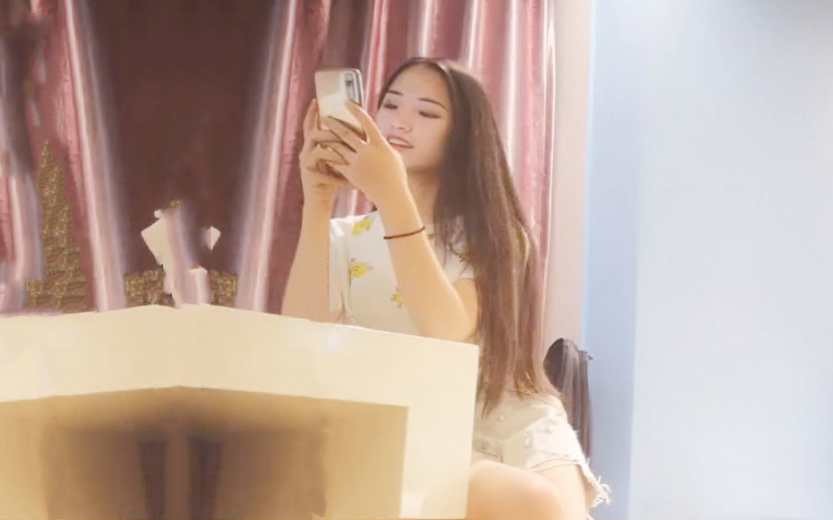 湖南嫩妹子漂亮爱笑美腿翘臀今夜艳福不浅干爽了