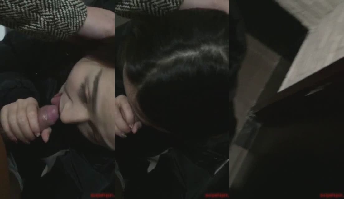 魔鬼身材极品微博网红巨乳女神与炮友公厕啪啪