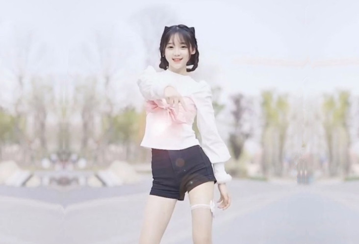 极品00后小萝莉休息后相拥聊天调情苗条胴体观音坐莲小欲女淫水汪汪