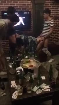 网曝门！李X雪郑X皓分手内幕：KTV买醉遭前口后入疯狂3P，抖音热传视频 微信露骨对话全曝光！