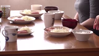 知道我在偷窺做愛的大嫂 川上奈奈美 DVAJ-427