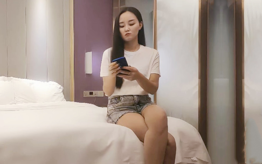 还挺像良家妇女的