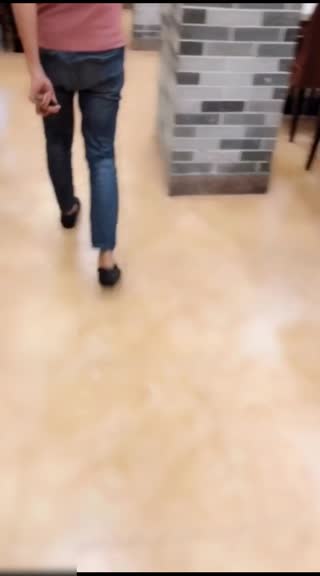 【精品自拍】开别克轿车的小伙和高颜值漂亮女网友饭店吃饭时已经按耐不住,2人偷偷到卫生间脱衣操逼.国语!