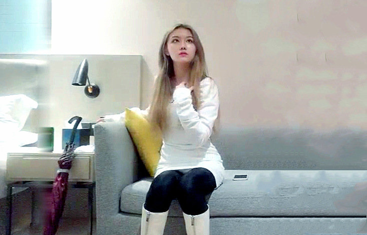 极品清新女神模特妹子怀疑偷拍要求退钱强势啪啪花式蹂躏刺激劲爆