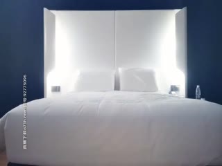 《9总全国探花》约了个性感黑裙妹子，穿上网袜口交舔逼抽插猛操呻吟娇喘