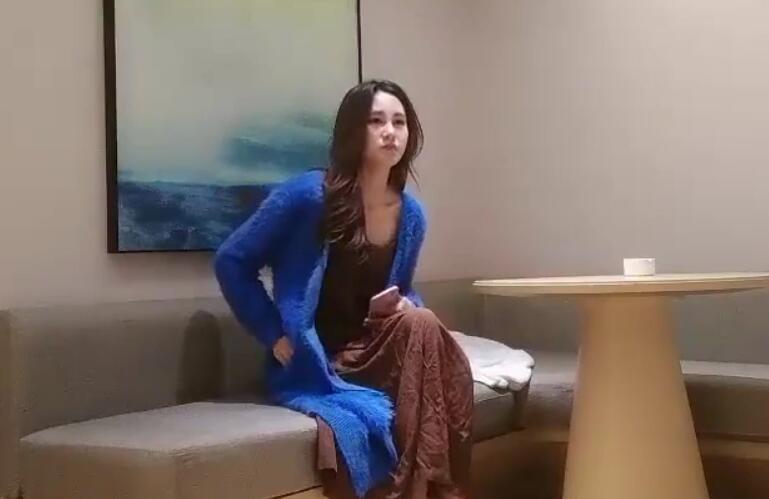 全国探花蓝衣高颜值性感大长腿妹子酒店啪啪口交上位骑乘苗条身材大力猛操呻吟