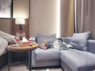 约操小熊帽可爱女孩啪啪操柔情热吻操到高潮浪叫