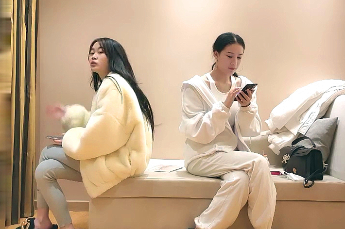 今夜双飞外围女神明星脸模特身材双姝争艳配合默契