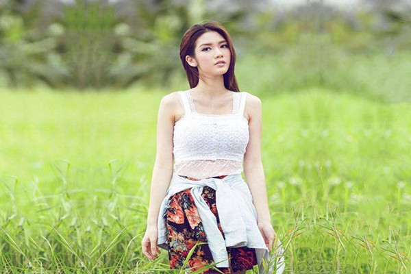 十点半美女场仙丹虽好不可多吃黑丝妹子温柔配合玩起来