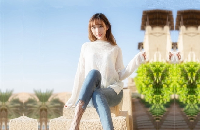 性感牛仔裤小姐姐主动求抱一脸骚样换上护士情趣装深喉大屌口活很棒骑乘后入激情爆操