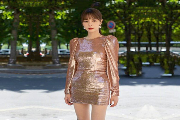 白皙丰满体质一镜到底提枪后入怒射