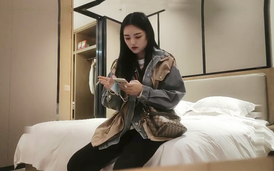 一屌探花极品妹子连来两场