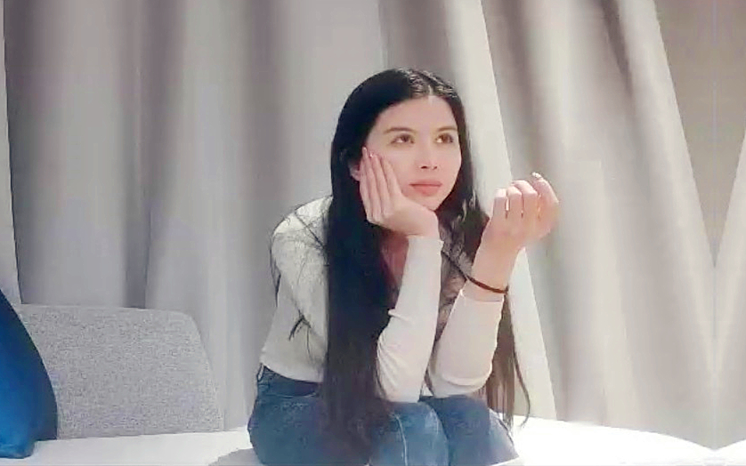 背上纹身牛仔裤大白美乳妹子摸逼调情69口上位骑坐大力猛操