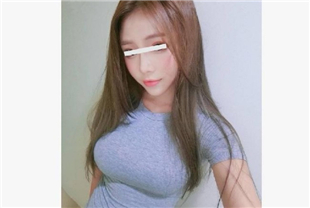 捏下去 直接都流汁了还会回弹奶上刺大白鲨看过没有