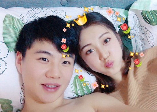 热恋三年的清纯好身材女友即将成为我的妻你知我长短我知你深浅