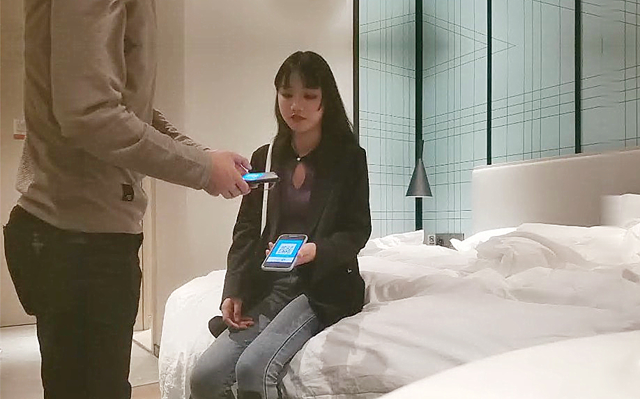 清纯00后美少女娇嫩胴体暴力摧残轻声娇喘格外诱人