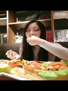 妹子剪了短发之后