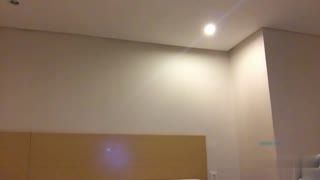 有钱富姐的宾馆约操~口活超好又狂野~不停玩弄肉棒各种淫语让小哥哥都受不了了~