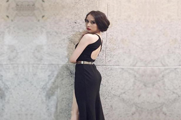 约良家小少妇出轨偷情酒店被陌生男人的屌满足爽了