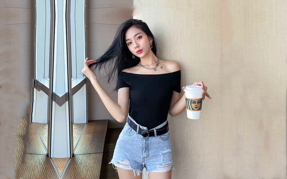 传媒广播系大学生极品嫩娃被怒操