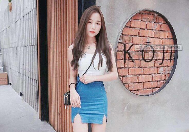 上海小骚货被外籍男友粗大鸡巴狂插这完美身材便宜了老外第三弹这小嫩逼都快插烂了