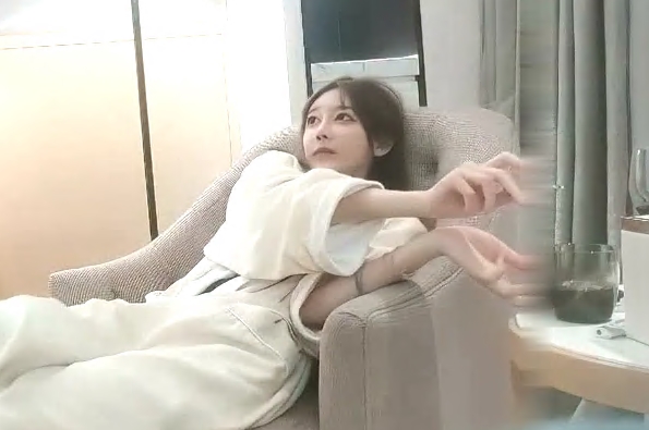 云南别克君威车模第三场再干女神更精彩